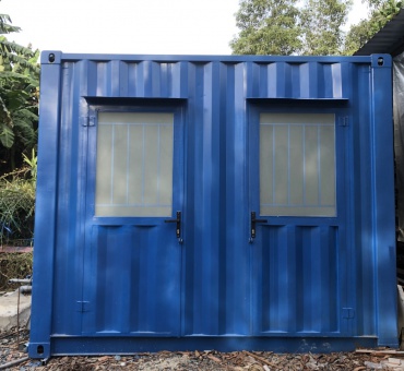 Container toilet 10 feet